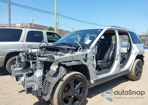 2024 Jeep Grand Cherokee Altitude X 4X4 z USA, uszkodzony, nr VIN 1C4RJHAG5RC257231